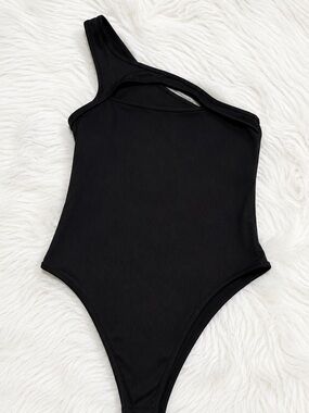 SHEIN Women’s Black Ribbed One Shoulder Bodysuit NWOT Size L Sleeveless